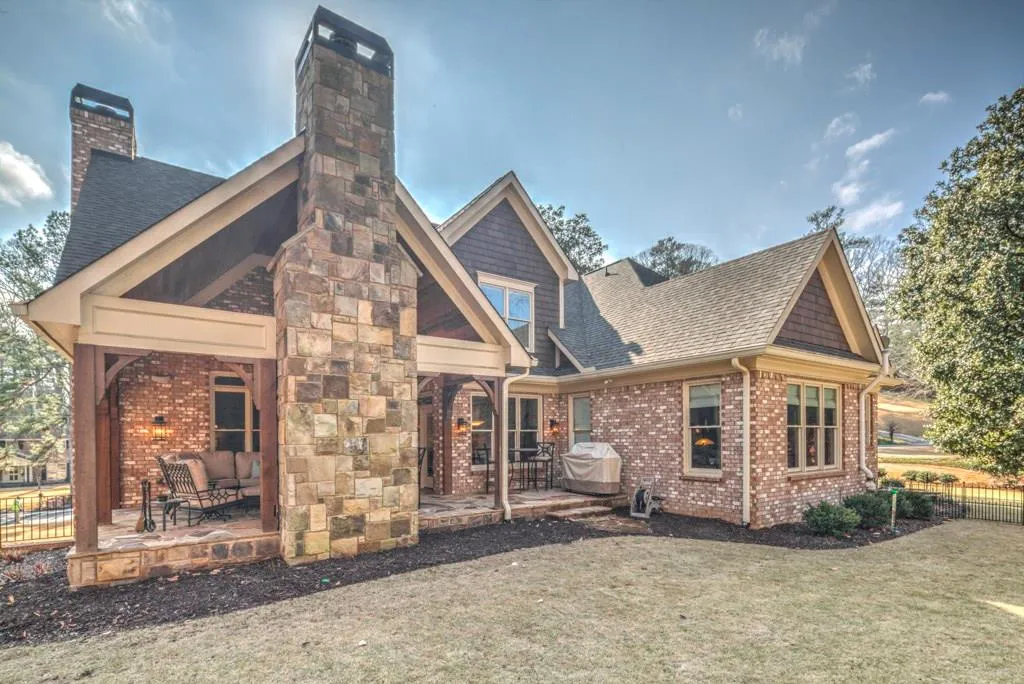 4695 Huntley Drive, Atlanta, Georgia 30342, 5 Bedrooms Bedrooms, ,5 BathroomsBathrooms,Residential,Sold,4695 Huntley Drive,5644271