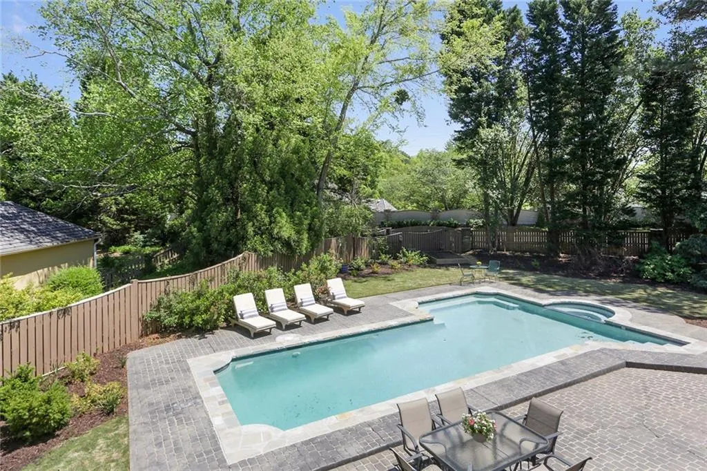 5405 Vernon Walk, Atlanta, Georgia 30327, 5 Bedrooms Bedrooms, ,3 BathroomsBathrooms,Residential,Sold,5405 Vernon Walk,6538058