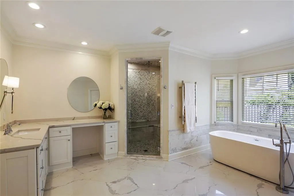 5405 Vernon Walk, Atlanta, Georgia 30327, 5 Bedrooms Bedrooms, ,3 BathroomsBathrooms,Residential,Sold,5405 Vernon Walk,6538058