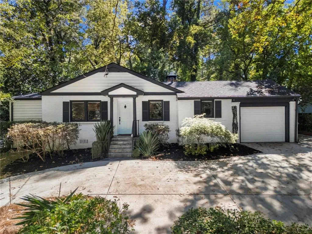 1788 Moores Mill Road Nw, Atlanta, Georgia 30318, 3 Bedrooms Bedrooms, ,2 BathroomsBathrooms,Residential,For Sale,1788 Moores Mill Road Nw,7667120