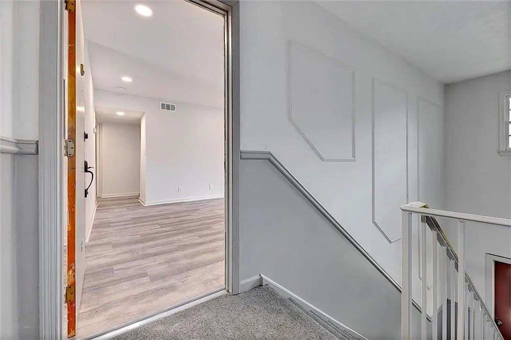 6700 Roswell Road Unit 28h, Sandy Springs, Georgia 30328, 2 Bedrooms Bedrooms, ,2 BathroomsBathrooms,Residential,Sold,6700 Roswell Road Unit 28h,7052768