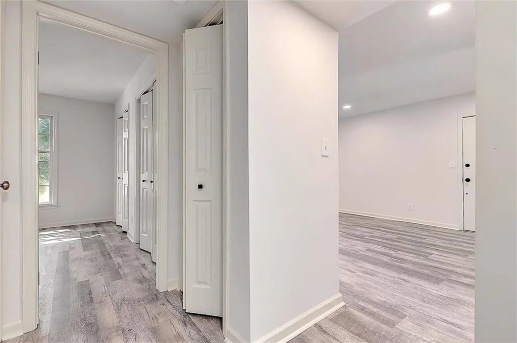 6700 Roswell Road Unit 28h, Sandy Springs, Georgia 30328, 2 Bedrooms Bedrooms, ,2 BathroomsBathrooms,Residential,Sold,6700 Roswell Road Unit 28h,7052768