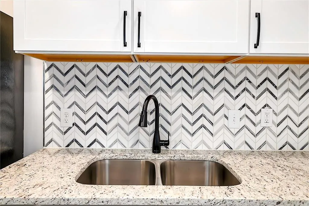 6700 Roswell Road Unit 28h, Sandy Springs, Georgia 30328, 2 Bedrooms Bedrooms, ,2 BathroomsBathrooms,Residential,Sold,6700 Roswell Road Unit 28h,7052768