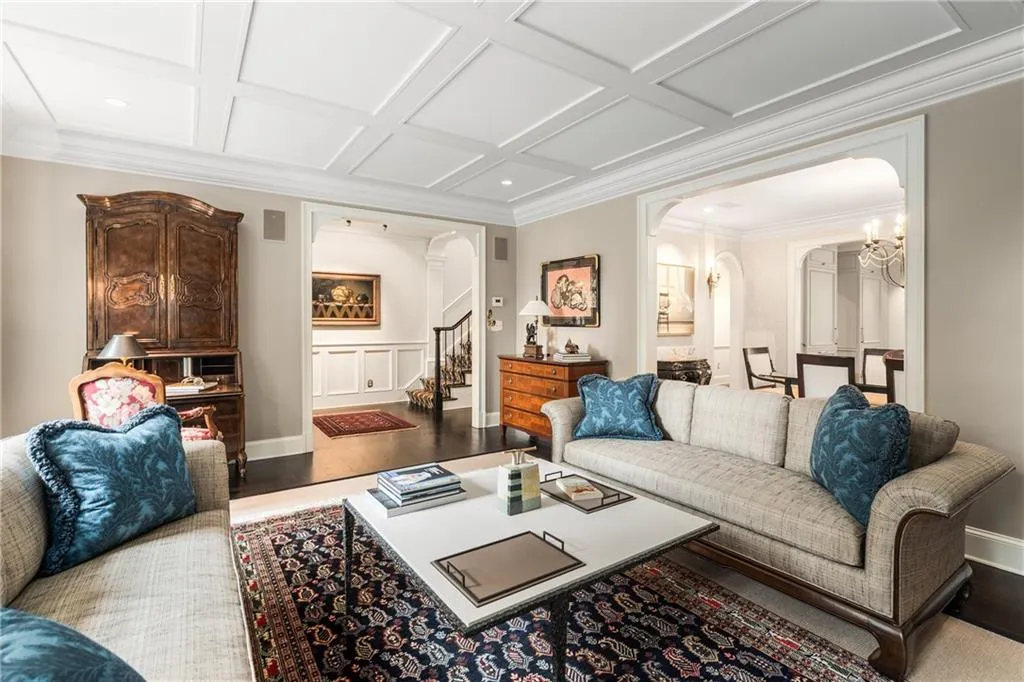 Atlanta, Georgia 30305, 4 Bedrooms Bedrooms, ,3 BathroomsBathrooms,Residential,For Sale,7585097