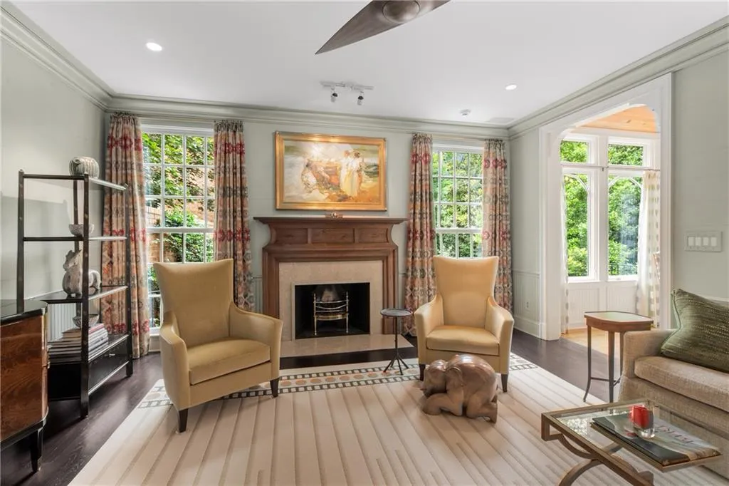 Atlanta, Georgia 30305, 4 Bedrooms Bedrooms, ,3 BathroomsBathrooms,Residential,For Sale,7585097
