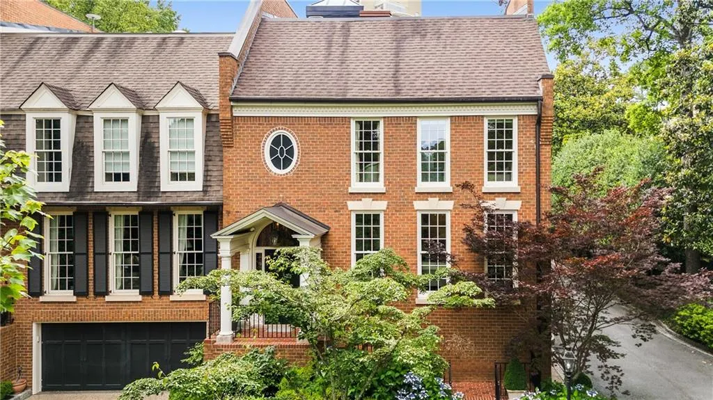 Atlanta, Georgia 30305, 4 Bedrooms Bedrooms, ,3 BathroomsBathrooms,Residential,For Sale,7585097