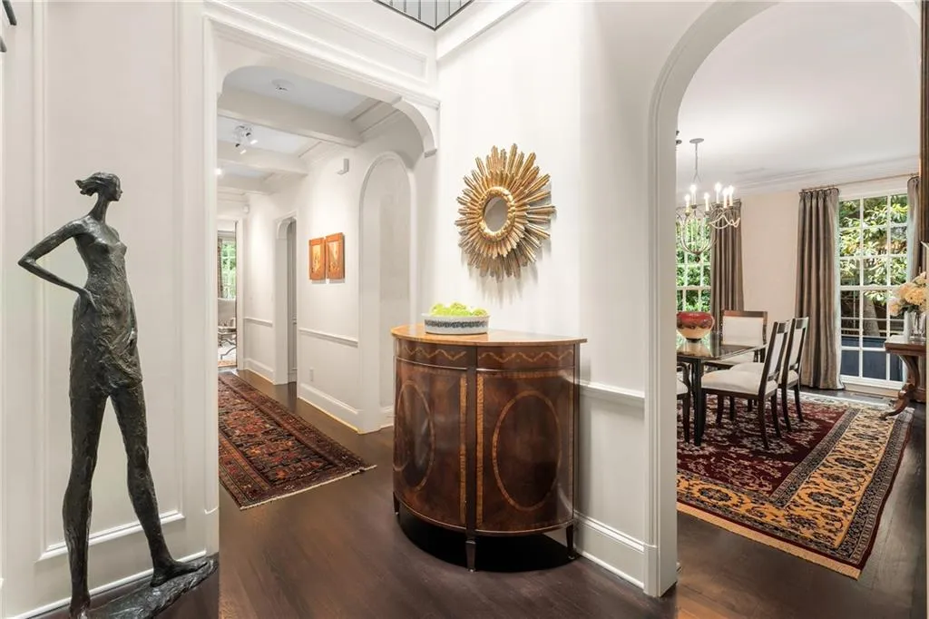Atlanta, Georgia 30305, 4 Bedrooms Bedrooms, ,3 BathroomsBathrooms,Residential,For Sale,7585097