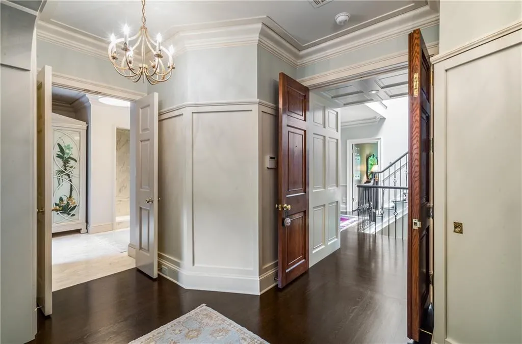 Atlanta, Georgia 30305, 4 Bedrooms Bedrooms, ,3 BathroomsBathrooms,Residential,For Sale,7585097
