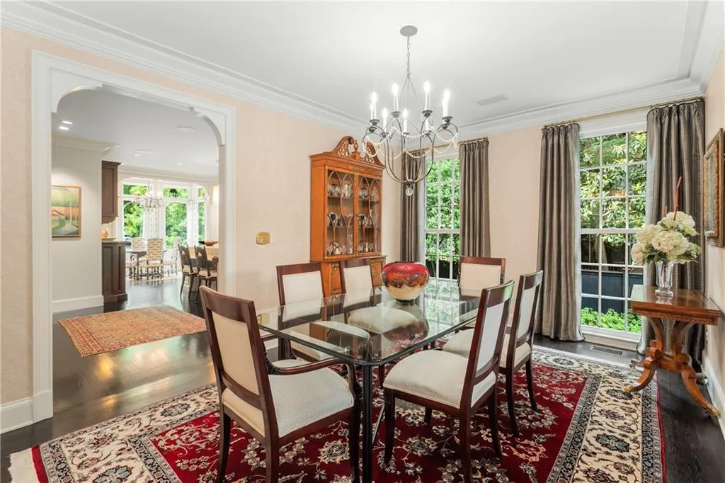 Atlanta, Georgia 30305, 4 Bedrooms Bedrooms, ,3 BathroomsBathrooms,Residential,For Sale,7585097