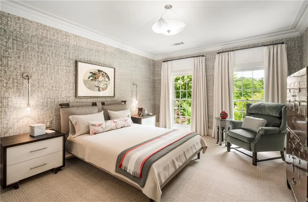 Atlanta, Georgia 30305, 4 Bedrooms Bedrooms, ,3 BathroomsBathrooms,Residential,For Sale,7585097