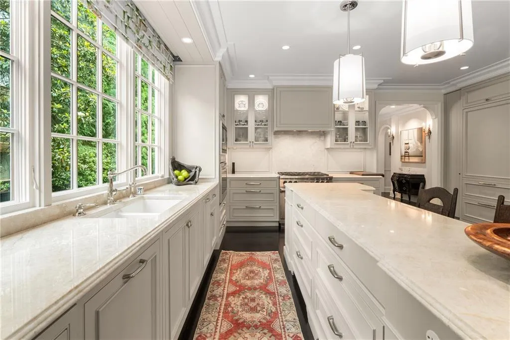 Atlanta, Georgia 30305, 4 Bedrooms Bedrooms, ,3 BathroomsBathrooms,Residential,For Sale,7585097