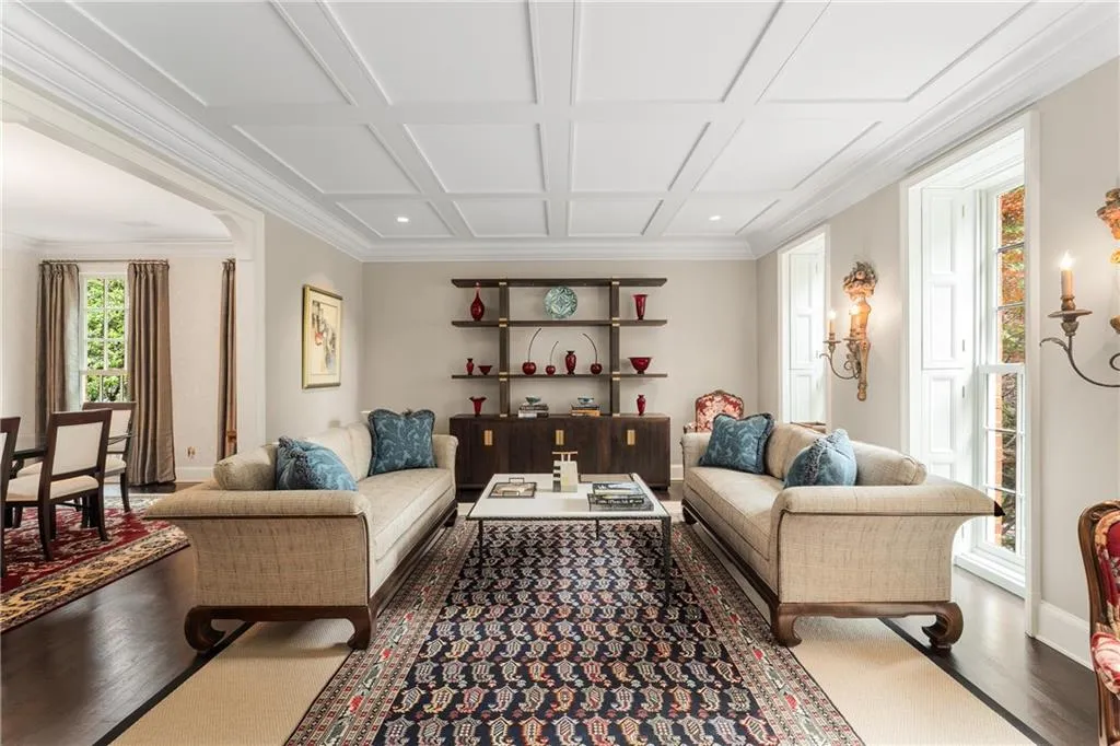 Atlanta, Georgia 30305, 4 Bedrooms Bedrooms, ,3 BathroomsBathrooms,Residential,For Sale,7585097