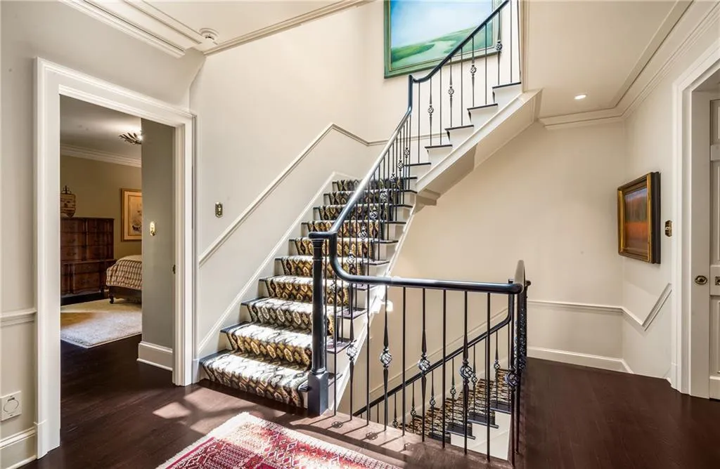 Atlanta, Georgia 30305, 4 Bedrooms Bedrooms, ,3 BathroomsBathrooms,Residential,For Sale,7585097