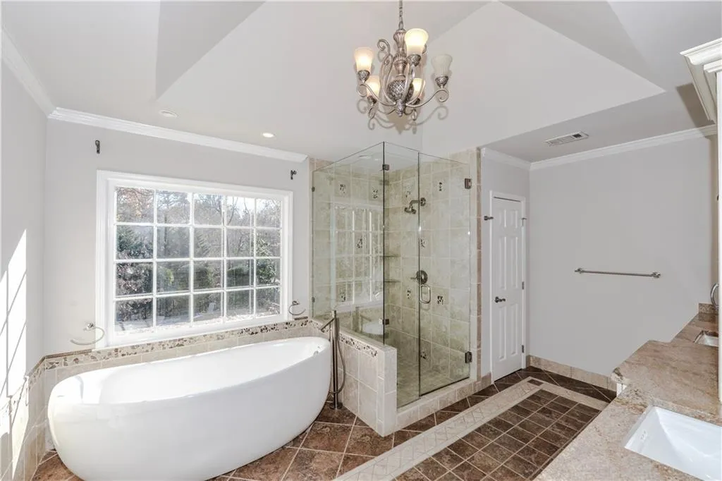 7705 Dunvegan Close, Sandy Springs, Georgia 30350, 5 Bedrooms Bedrooms, ,4 BathroomsBathrooms,Residential,Sold,7705 Dunvegan Close,5784839