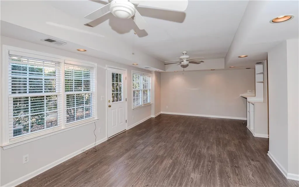 7705 Dunvegan Close, Sandy Springs, Georgia 30350, 5 Bedrooms Bedrooms, ,4 BathroomsBathrooms,Residential,Sold,7705 Dunvegan Close,5784839