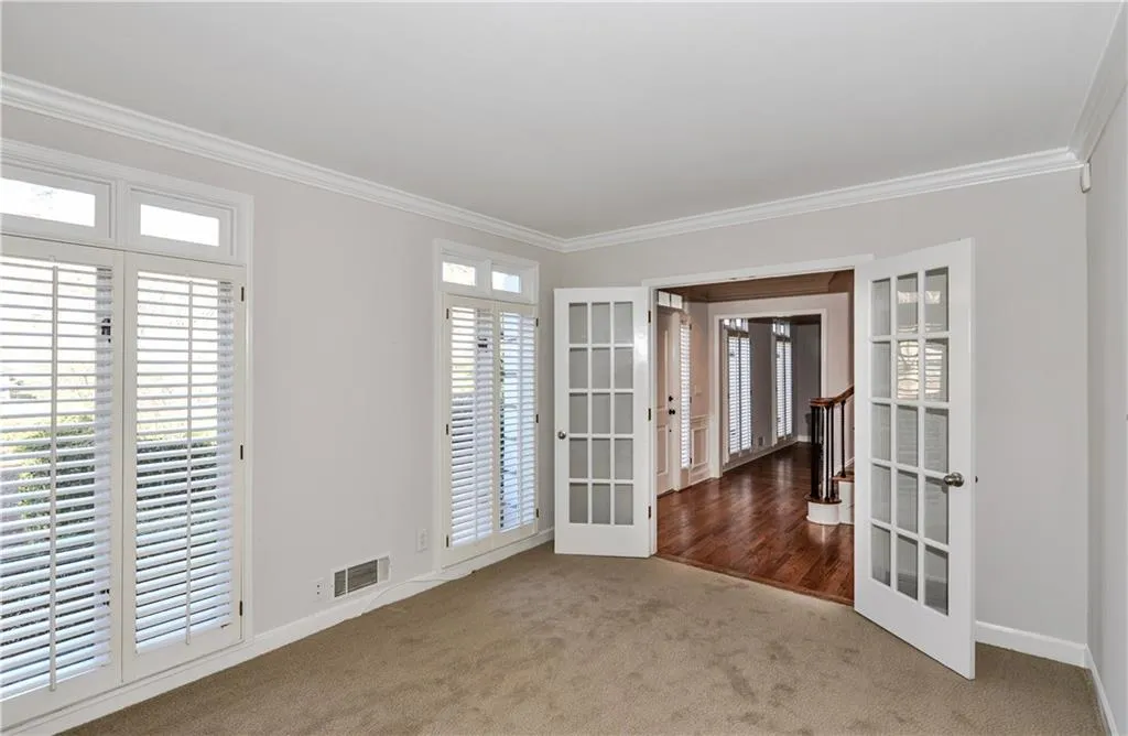 7705 Dunvegan Close, Sandy Springs, Georgia 30350, 5 Bedrooms Bedrooms, ,4 BathroomsBathrooms,Residential,Sold,7705 Dunvegan Close,5784839