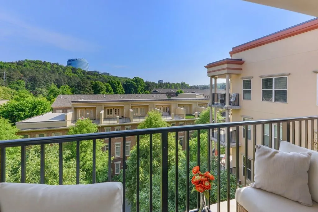 200 River Vista Drive Unit 712, Atlanta, Georgia 30339, 1 Bedroom Bedrooms, ,1 BathroomBathrooms,Residential,Sold,200 River Vista Drive Unit 712,6007407