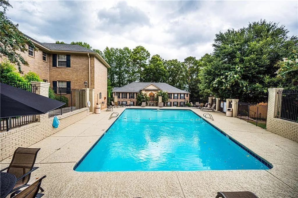 750 Dalrymple Road Unit K2, Atlanta, Georgia 30328, 2 Bedrooms Bedrooms, ,2 BathroomsBathrooms,Residential,Sold,750 Dalrymple Road Unit K2,6975430