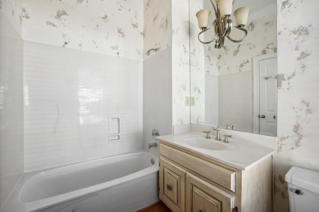 7835 Landowne Drive, Sandy Springs, Georgia 30350, 3 Bedrooms Bedrooms, ,3 BathroomsBathrooms,Residential,Sold,7835 Landowne Drive,7303538