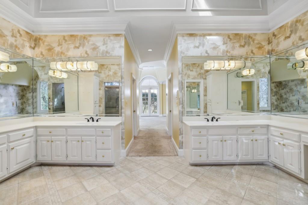 7835 Landowne Drive, Sandy Springs, Georgia 30350, 3 Bedrooms Bedrooms, ,3 BathroomsBathrooms,Residential,Sold,7835 Landowne Drive,7303538