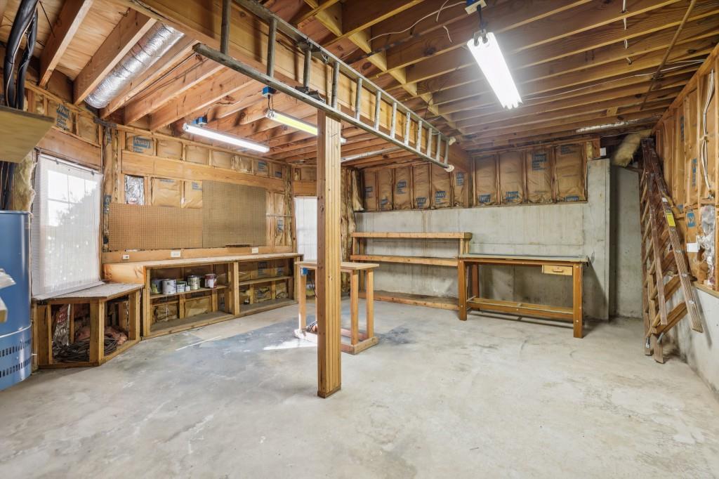 7835 Landowne Drive, Sandy Springs, Georgia 30350, 3 Bedrooms Bedrooms, ,3 BathroomsBathrooms,Residential,Sold,7835 Landowne Drive,7303538