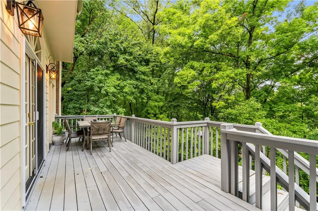 345 W Berwicke Common Ne, Atlanta, Georgia 30342, 5 Bedrooms Bedrooms, ,4 BathroomsBathrooms,Residential,For Sale,345 W Berwicke Common Ne,7737661