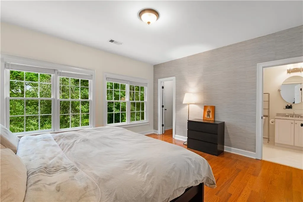 345 W Berwicke Common Ne, Atlanta, Georgia 30342, 5 Bedrooms Bedrooms, ,4 BathroomsBathrooms,Residential,For Sale,345 W Berwicke Common Ne,7737661