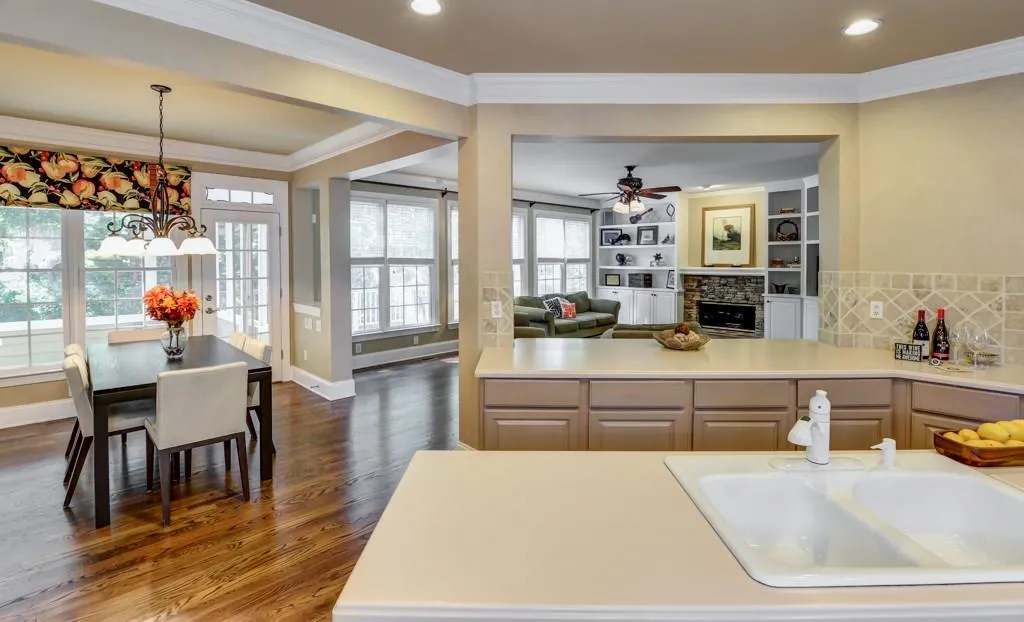 750 Spalding Heights Drive, Sandy Springs, Georgia 30350, 4 Bedrooms Bedrooms, ,3 BathroomsBathrooms,Residential,Sold,750 Spalding Heights Drive,5759237