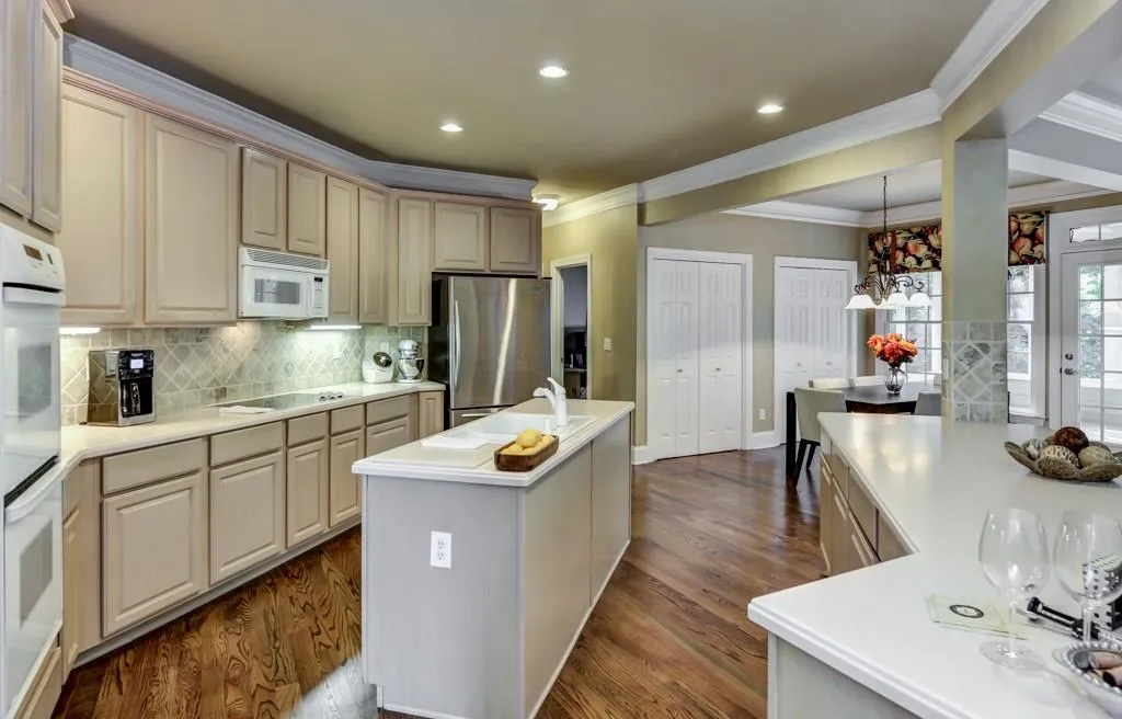 750 Spalding Heights Drive, Sandy Springs, Georgia 30350, 4 Bedrooms Bedrooms, ,3 BathroomsBathrooms,Residential,Sold,750 Spalding Heights Drive,5759237
