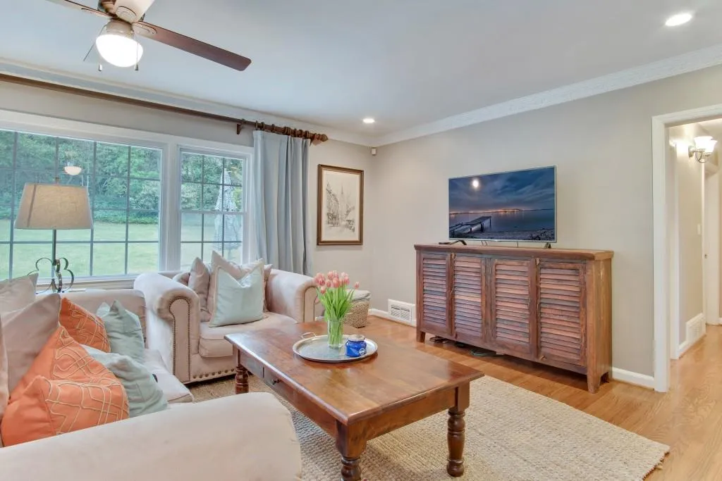 338 Lakemoore Drive Ne, Atlanta, Georgia 30342, 3 Bedrooms Bedrooms, ,2 BathroomsBathrooms,Residential,Sold,338 Lakemoore Drive Ne,5990963