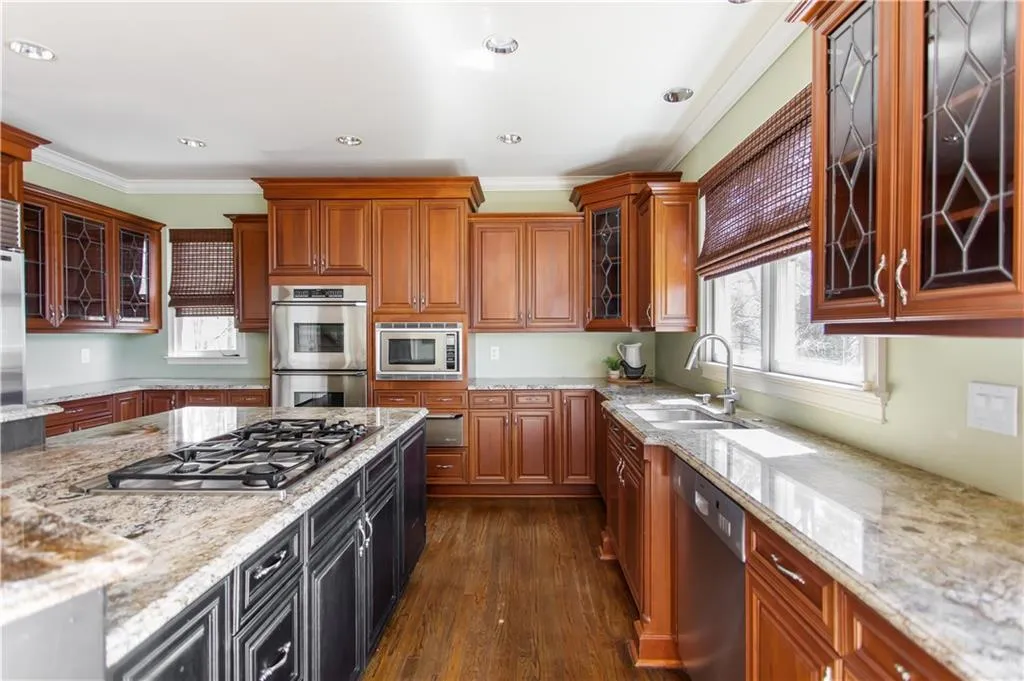 700 S Brighton Court Nw, Sandy Springs, Georgia 30327, 6 Bedrooms Bedrooms, ,4 BathroomsBathrooms,Residential,Sold,700 S Brighton Court Nw,7016063 700 S Brighton Court Nw, Sandy Springs, Georgia 30327, 6 Bedrooms Bedrooms, ,4 BathroomsBathrooms,Residential,Sold,700 S Brighton Court Nw,7016063