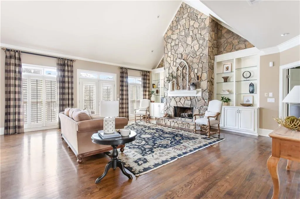 700 S Brighton Court Nw, Sandy Springs, Georgia 30327, 6 Bedrooms Bedrooms, ,4 BathroomsBathrooms,Residential,Sold,700 S Brighton Court Nw,7016063 700 S Brighton Court Nw, Sandy Springs, Georgia 30327, 6 Bedrooms Bedrooms, ,4 BathroomsBathrooms,Residential,Sold,700 S Brighton Court Nw,7016063