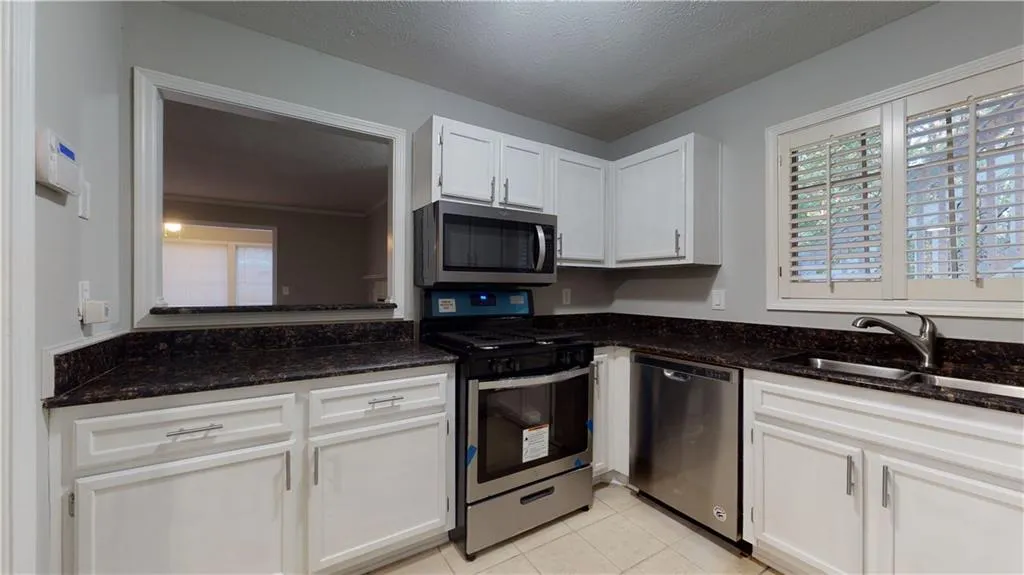 703 Gettysburg Place, Sandy Springs, Georgia 30350, 2 Bedrooms Bedrooms, ,1 BathroomBathrooms,Residential,Sold,703 Gettysburg Place,6835022