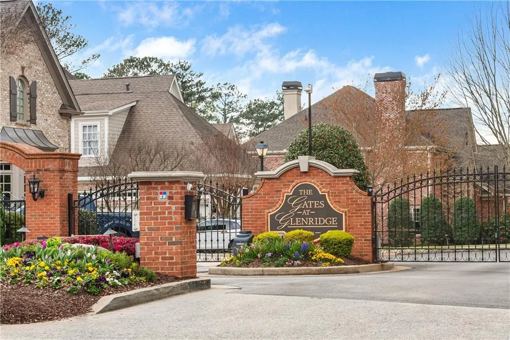720 Glengate Place, Sandy Springs, Georgia 30328, 6 Bedrooms Bedrooms, ,6 BathroomsBathrooms,Residential,Sold,720 Glengate Place,6820466