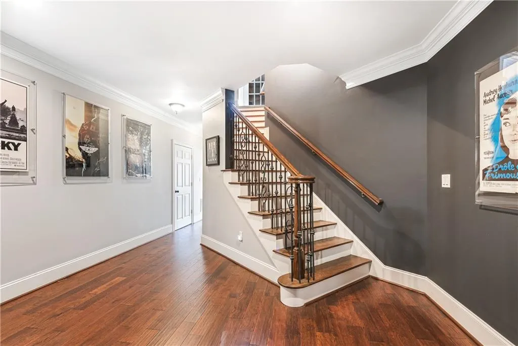 720 Glengate Place, Sandy Springs, Georgia 30328, 6 Bedrooms Bedrooms, ,6 BathroomsBathrooms,Residential,Sold,720 Glengate Place,6820466