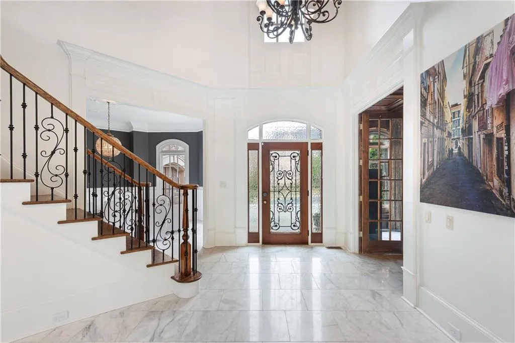 720 Glengate Place, Sandy Springs, Georgia 30328, 6 Bedrooms Bedrooms, ,6 BathroomsBathrooms,Residential,Sold,720 Glengate Place,6820466