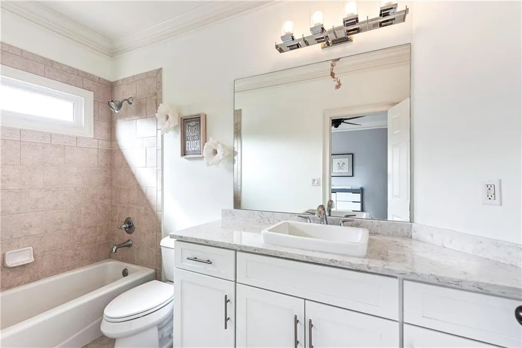 720 Glengate Place, Sandy Springs, Georgia 30328, 6 Bedrooms Bedrooms, ,6 BathroomsBathrooms,Residential,Sold,720 Glengate Place,6820466