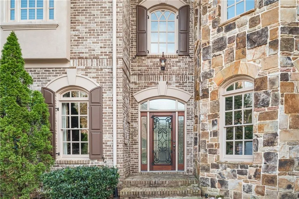 720 Glengate Place, Sandy Springs, Georgia 30328, 6 Bedrooms Bedrooms, ,6 BathroomsBathrooms,Residential,Sold,720 Glengate Place,6820466