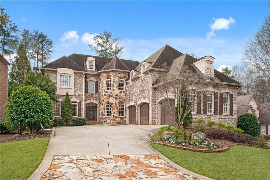 720 Glengate Place, Sandy Springs, Georgia 30328, 6 Bedrooms Bedrooms, ,6 BathroomsBathrooms,Residential,Sold,720 Glengate Place,6820466