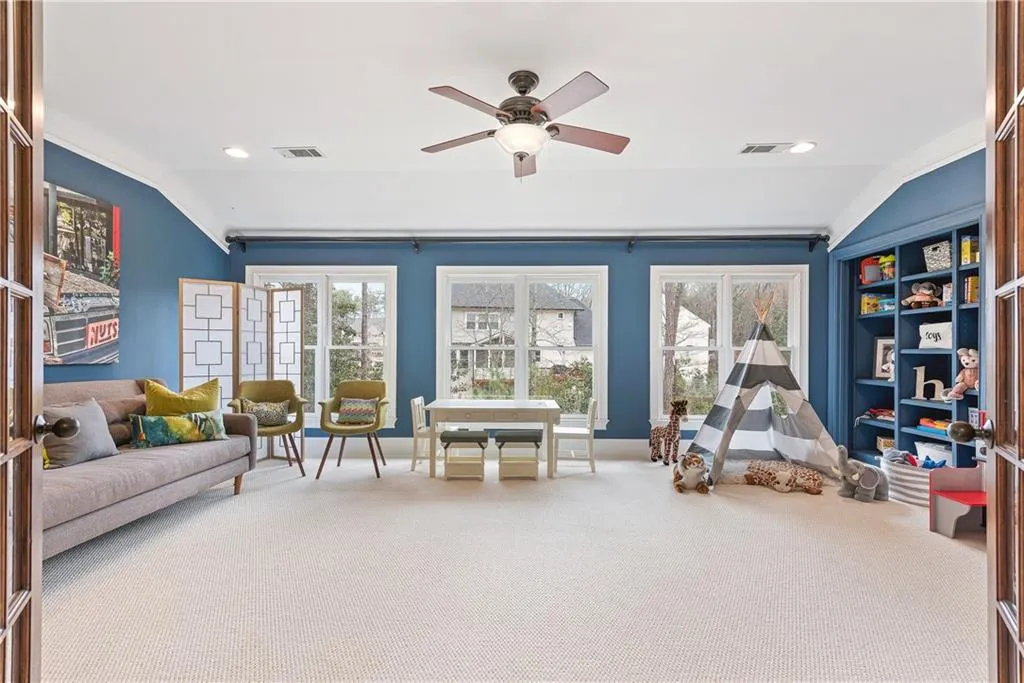 720 Glengate Place, Sandy Springs, Georgia 30328, 6 Bedrooms Bedrooms, ,6 BathroomsBathrooms,Residential,Sold,720 Glengate Place,6820466