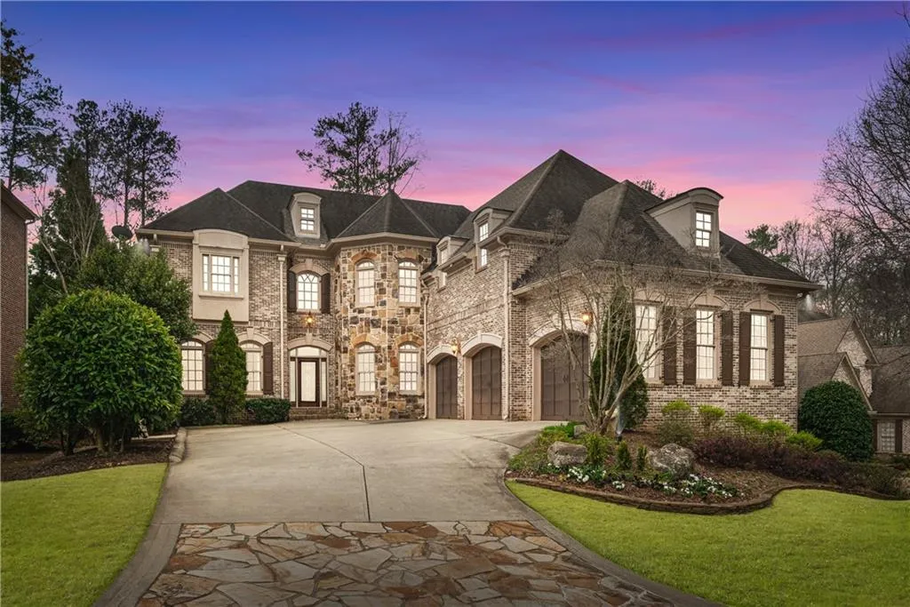 720 Glengate Place, Sandy Springs, Georgia 30328, 6 Bedrooms Bedrooms, ,6 BathroomsBathrooms,Residential,Sold,720 Glengate Place,6820466