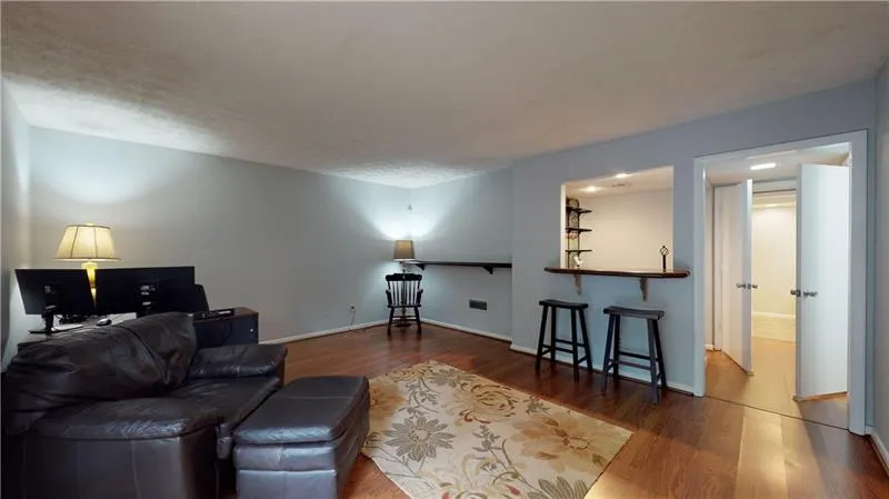 60 Goldrush Circle, Sandy Springs, Georgia 30328, 4 Bedrooms Bedrooms, ,4 BathroomsBathrooms,Residential,Sold,60 Goldrush Circle,6652307