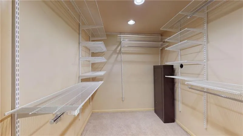 60 Goldrush Circle, Sandy Springs, Georgia 30328, 4 Bedrooms Bedrooms, ,4 BathroomsBathrooms,Residential,Sold,60 Goldrush Circle,6652307