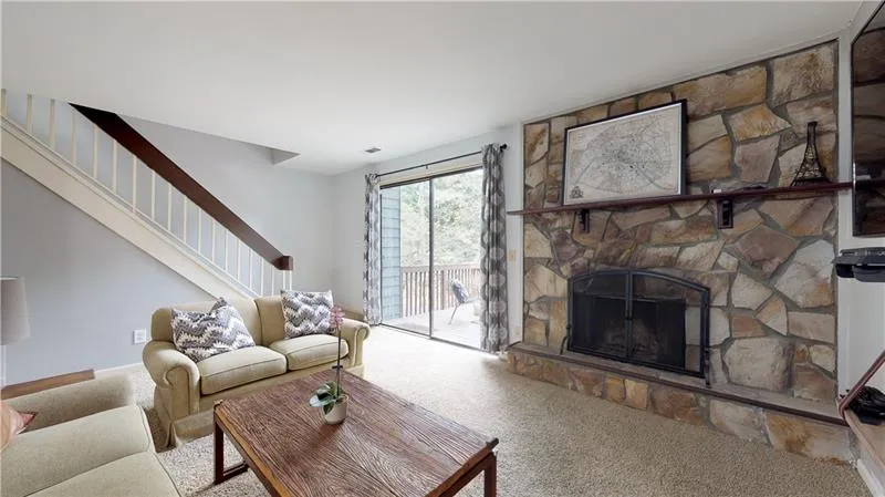 60 Goldrush Circle, Sandy Springs, Georgia 30328, 4 Bedrooms Bedrooms, ,4 BathroomsBathrooms,Residential,Sold,60 Goldrush Circle,6652307