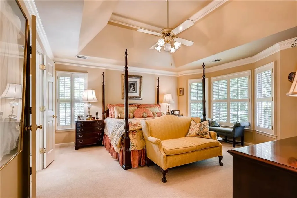 2185 Dunwoody Heritage Drive Ne, Sandy Springs, Georgia 30350, 6 Bedrooms Bedrooms, ,4 BathroomsBathrooms,Residential,Sold,2185 Dunwoody Heritage Drive Ne,6025431