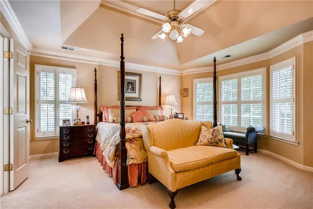 2185 Dunwoody Heritage Drive Ne, Sandy Springs, Georgia 30350, 6 Bedrooms Bedrooms, ,4 BathroomsBathrooms,Residential,Sold,2185 Dunwoody Heritage Drive Ne,6025431