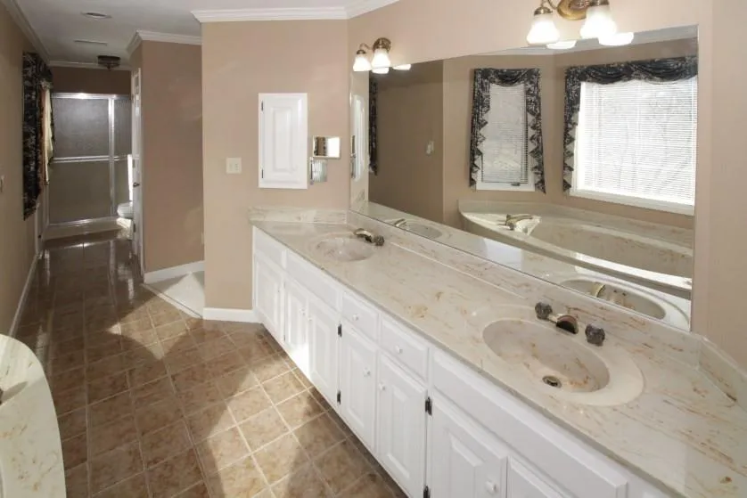 145 Seville Chase, Sandy Springs, Georgia 30328, 5 Bedrooms Bedrooms, ,5 BathroomsBathrooms,Residential,Sold,145 Seville Chase,5785554