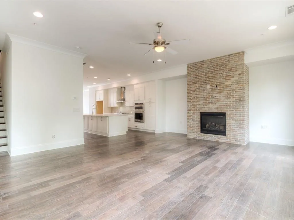 6613 Cadence Boulevard Unit 4, Sandy Springs, Georgia 30328, 2 Bedrooms Bedrooms, ,3 BathroomsBathrooms,Residential,Sold,6613 Cadence Boulevard Unit 4,5992402