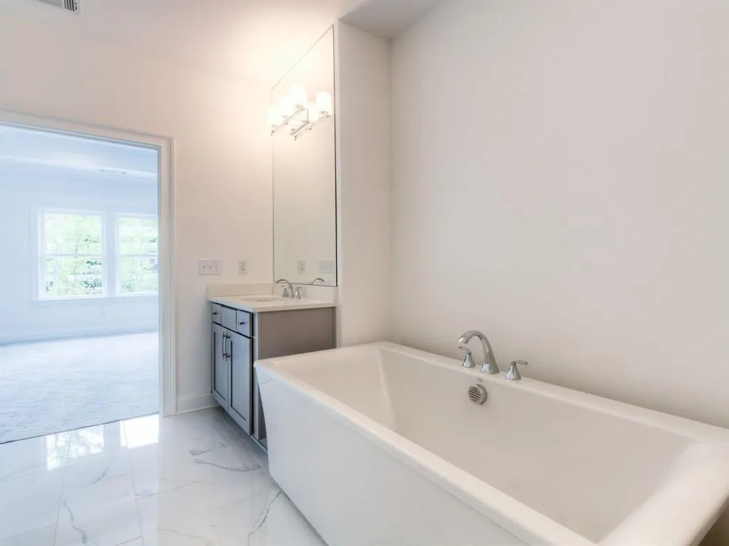 6613 Cadence Boulevard Unit 4, Sandy Springs, Georgia 30328, 2 Bedrooms Bedrooms, ,3 BathroomsBathrooms,Residential,Sold,6613 Cadence Boulevard Unit 4,5992402