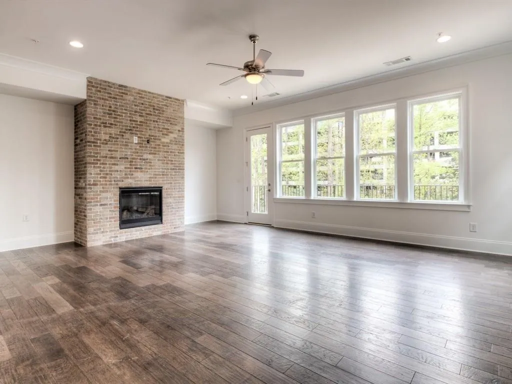 6613 Cadence Boulevard Unit 4, Sandy Springs, Georgia 30328, 2 Bedrooms Bedrooms, ,3 BathroomsBathrooms,Residential,Sold,6613 Cadence Boulevard Unit 4,5992402